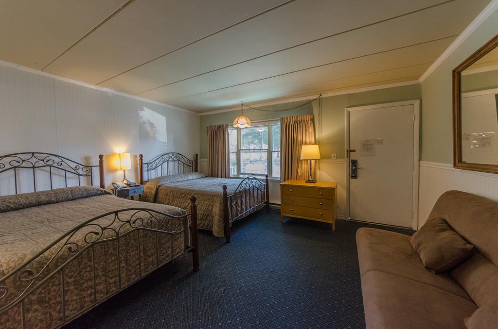 Hyland Motor Inn Кейп-Мэй-Корт-Хаус Экстерьер фото