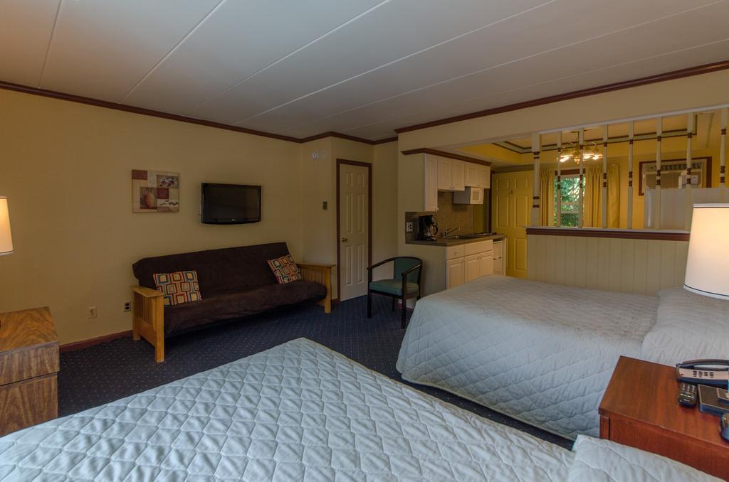 Hyland Motor Inn Кейп-Мэй-Корт-Хаус Экстерьер фото