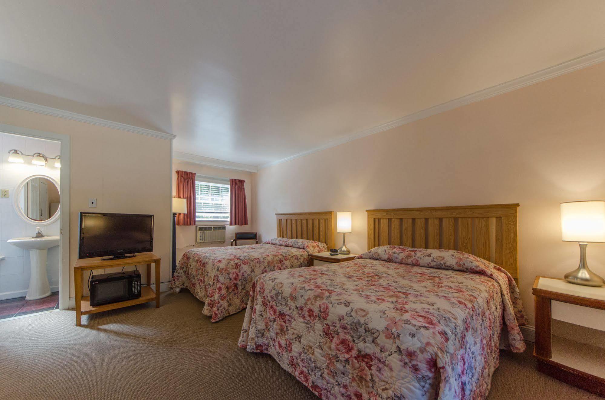Hyland Motor Inn Кейп-Мэй-Корт-Хаус Экстерьер фото