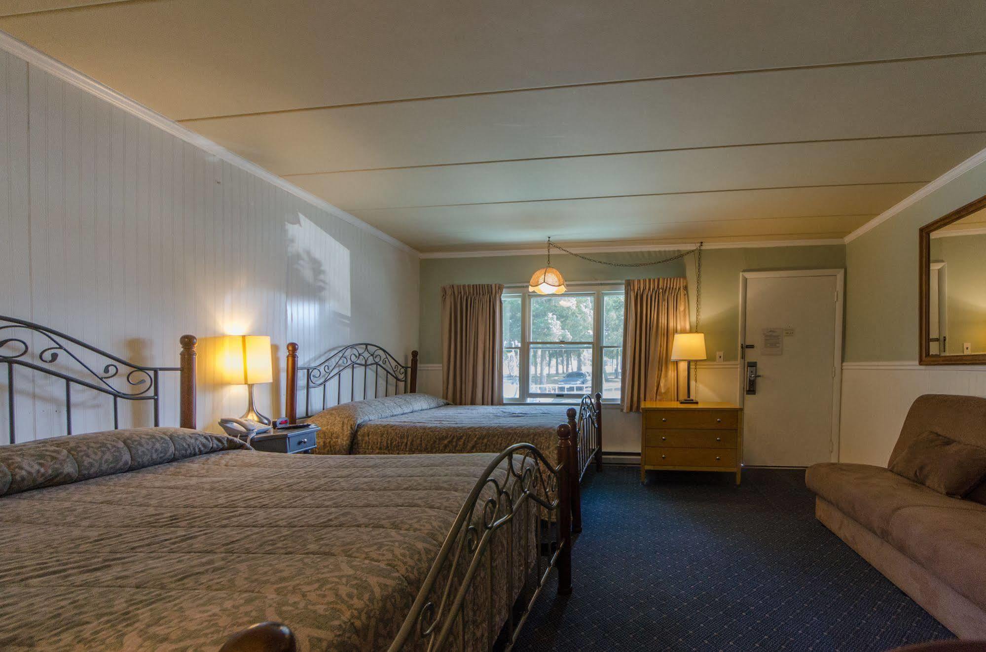 Hyland Motor Inn Кейп-Мэй-Корт-Хаус Экстерьер фото